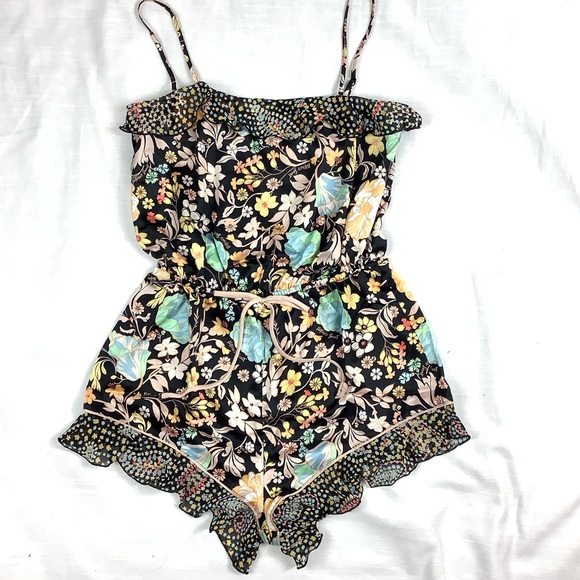 New Victoria’s Secret Flounce Romper Sz Small - Picture 3 of 8